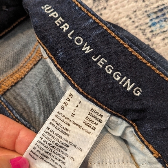 American Eagle low rise super stretch aeo Denim size 6 - Picture 7 of 7
